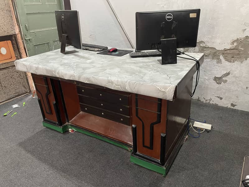 Office Table 0