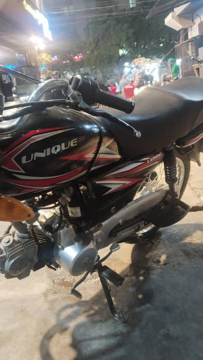 100 cc unique very good candeshen look like neww