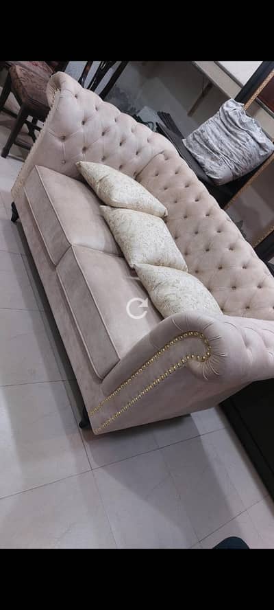 2 seater beautiful sofa