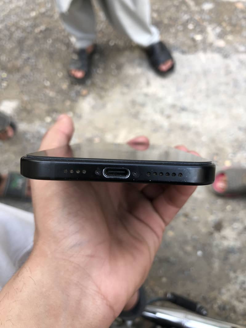 Apple iPhone 15 plus 3