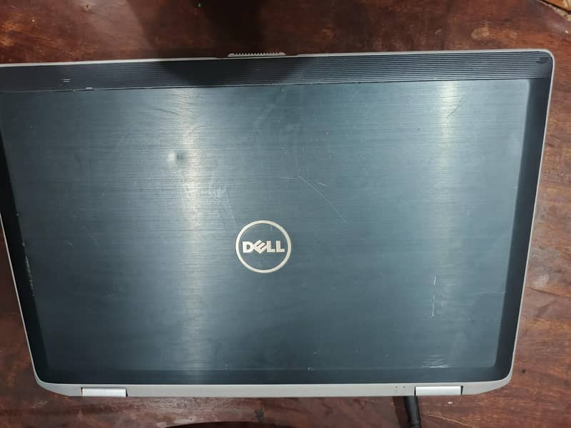 Dell Latitude E6520 1