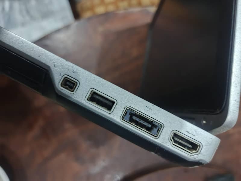 Dell Latitude E6520 3