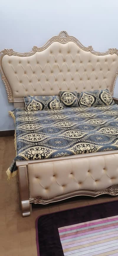 wooden bed for sale in new condition