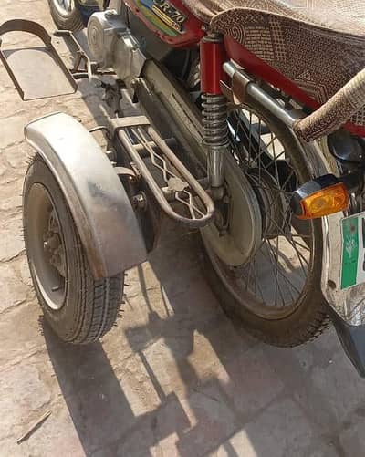 sidecar tyre condition 10/9. . 03059615486
