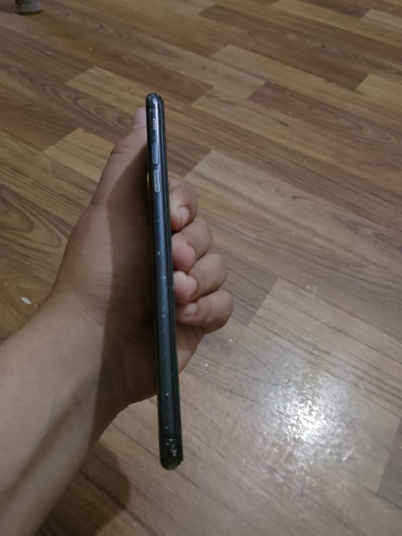 Apple iPhone 7 Plus 4