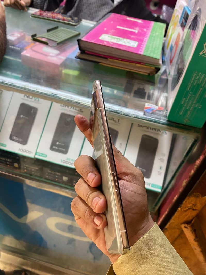 Google Pixel 7 Pro 6