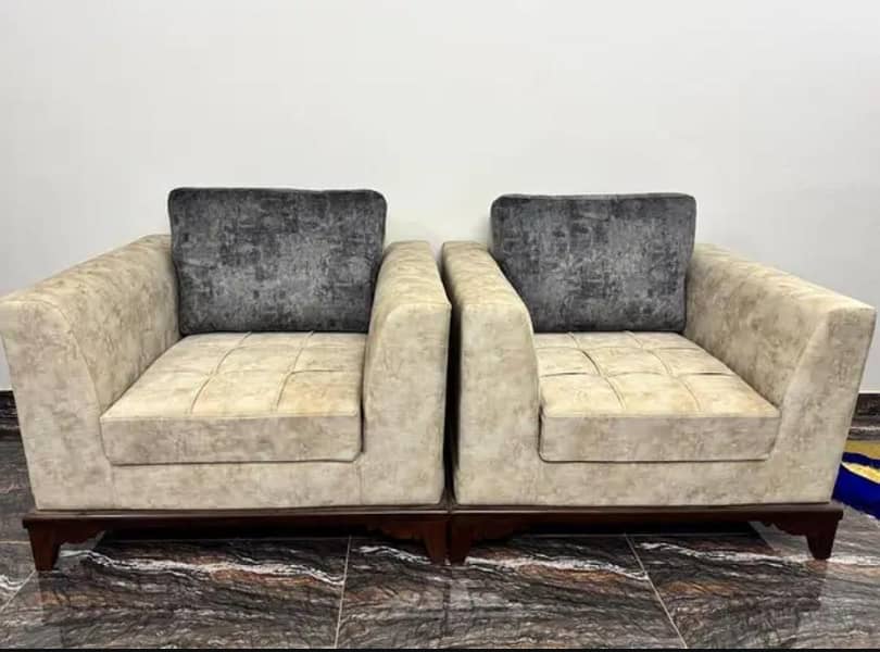 5 Seaters sofa 1