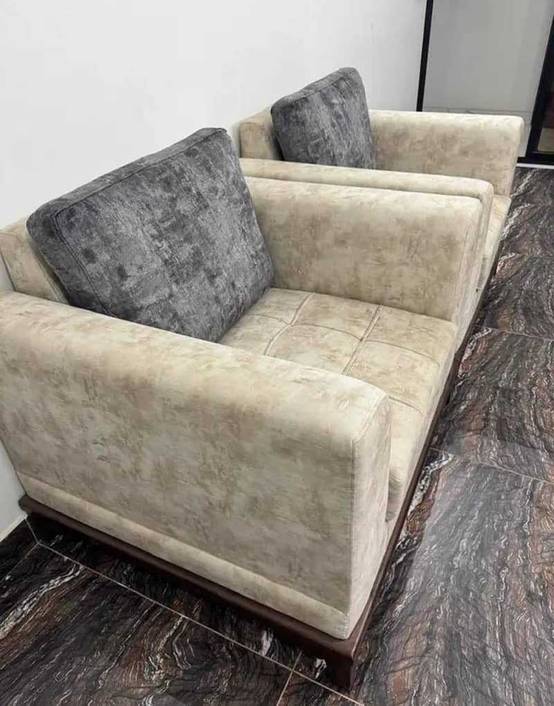 5 Seaters sofa 2