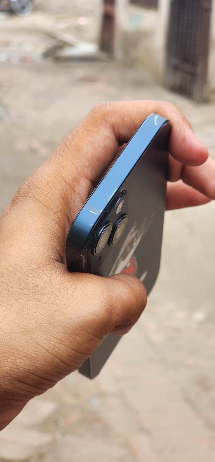 Apple iPhone 13 0