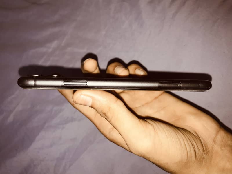 iPhone 11 1