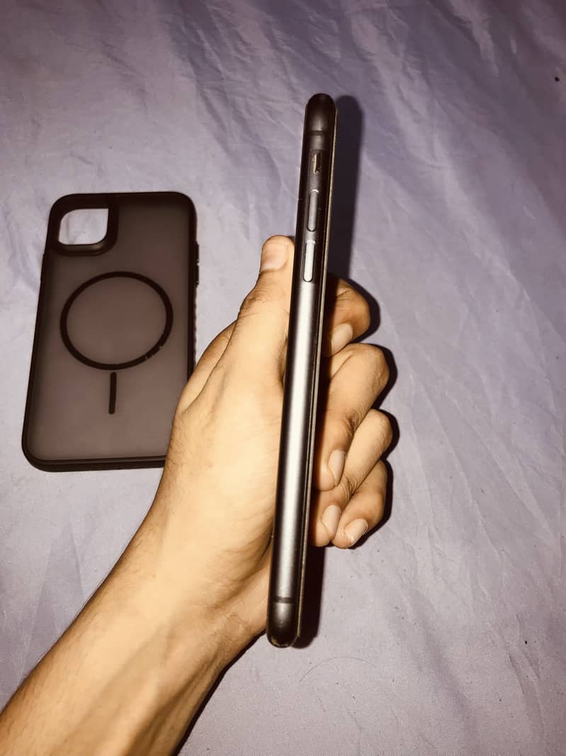 iPhone 11 5