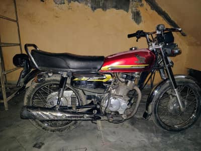 Honda 125 (Special Edition) Up for sale read ad carefully