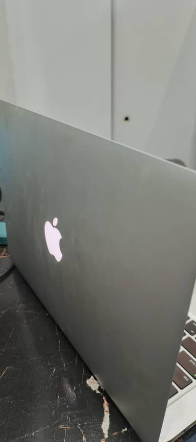 MACBOOK 2017 AIR