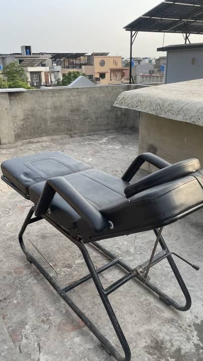 Professional Salon Facial/Treatment Bed in good condition