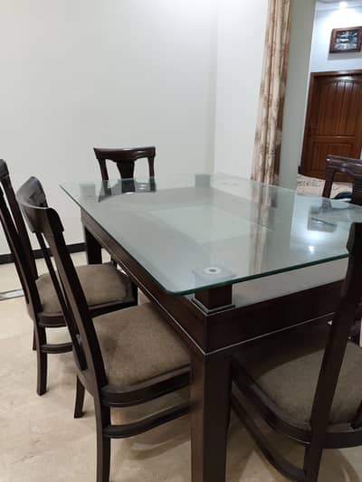 6 Seater Dining Table - Glass Top - Scratchless