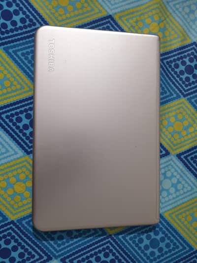 Toshiba Laptop i5 genration 5th win8.1