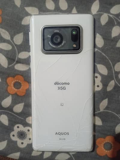 Sharp Aquos R6