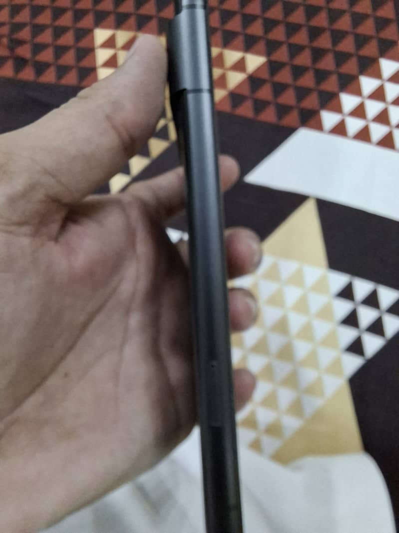 Google Pixel 8 4