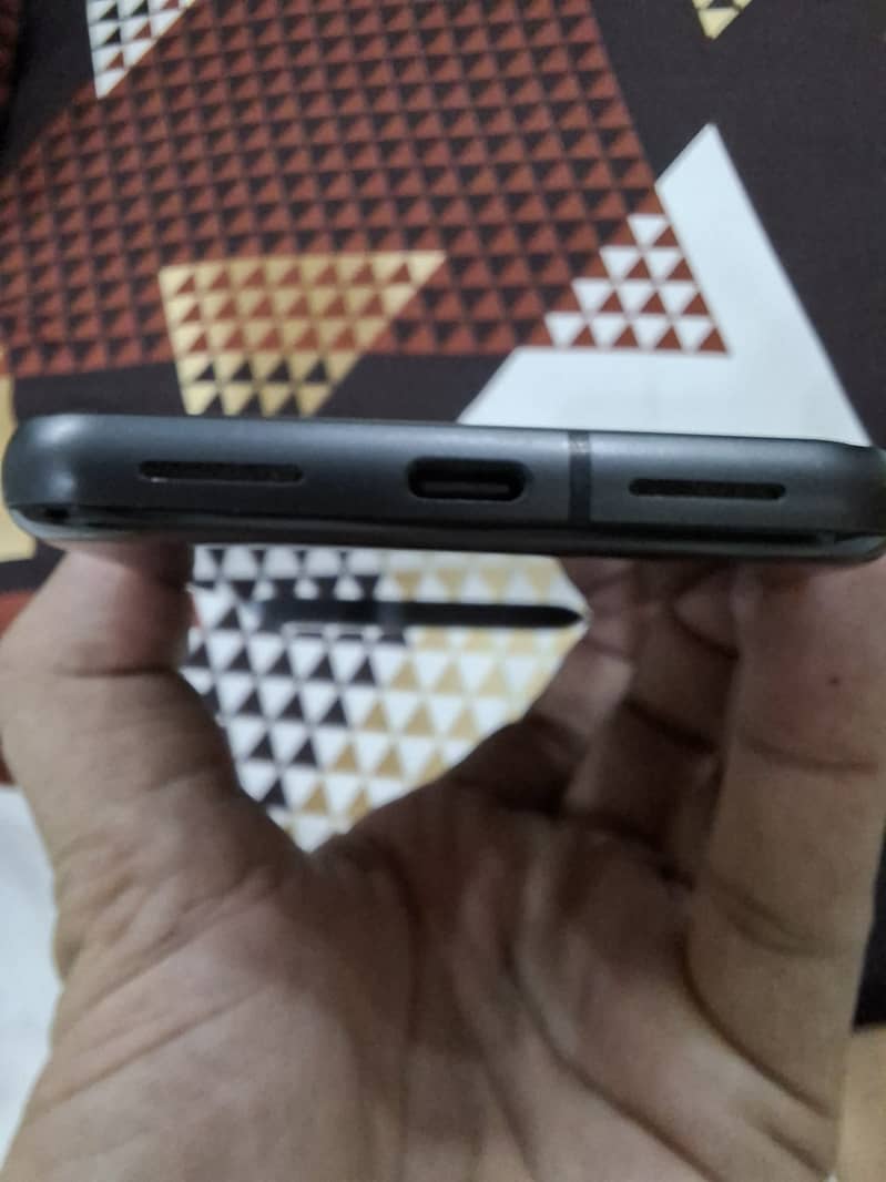 Google Pixel 8 5