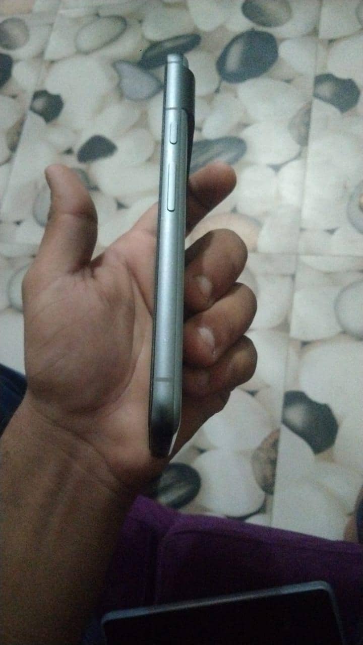Google Pixel 8 1