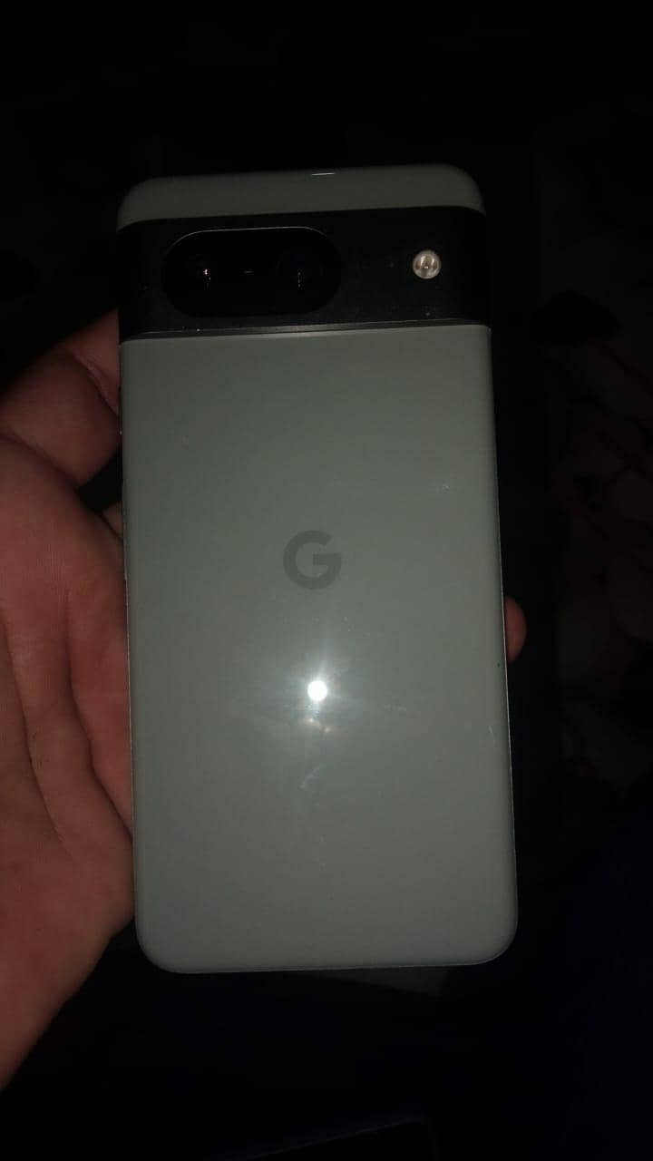 Google Pixel 8 2