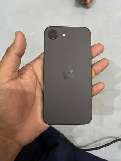Apple iPhone 16e