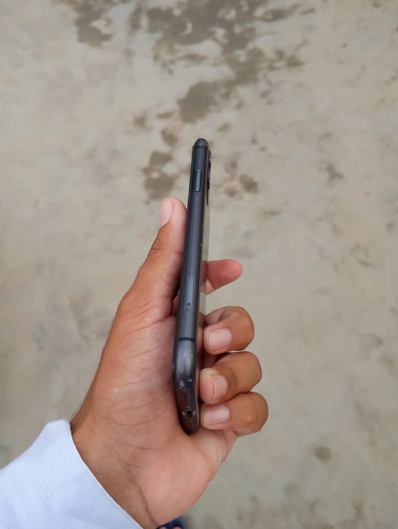Apple iPhone 11 1