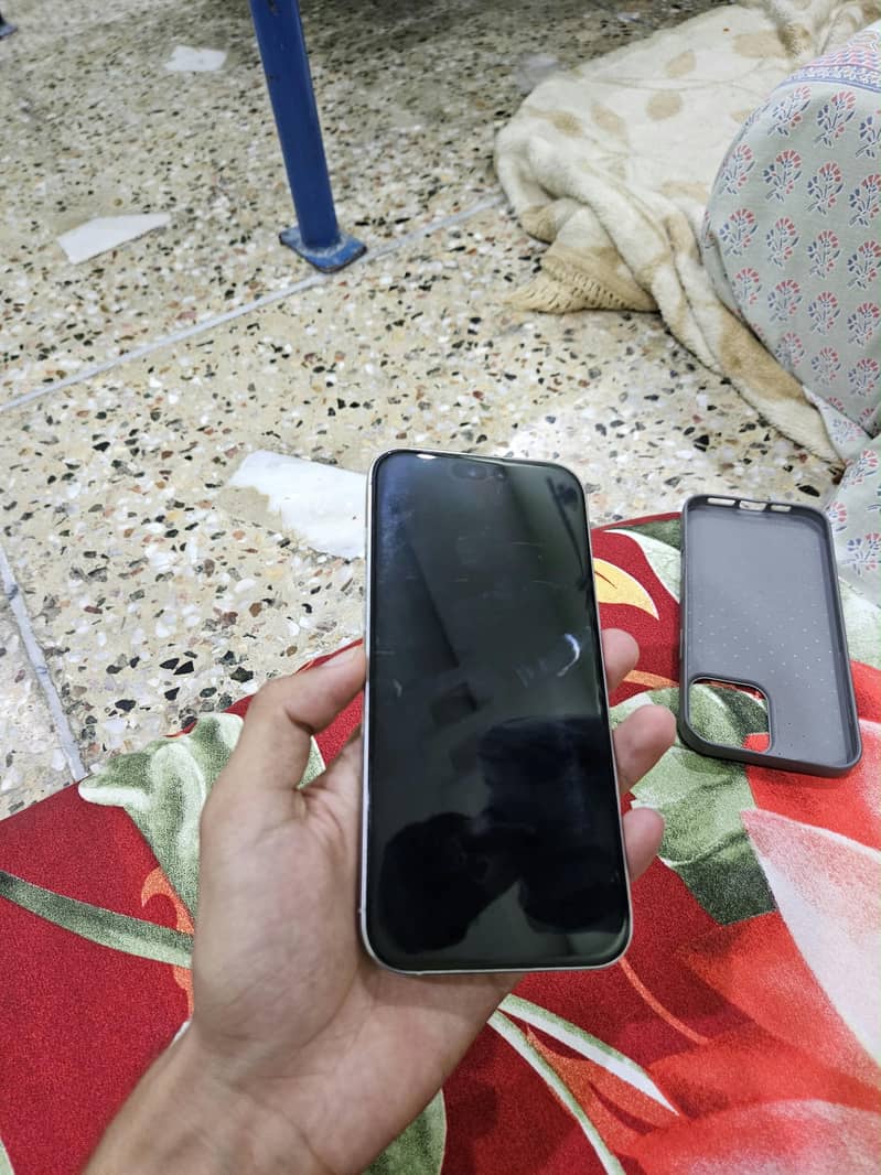 Apple iPhone 16 Pro Max 3