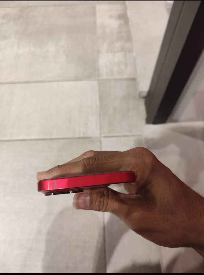 Apple iPhone 13 2