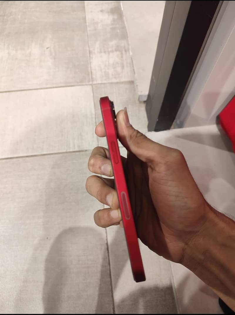 Apple iPhone 13 3