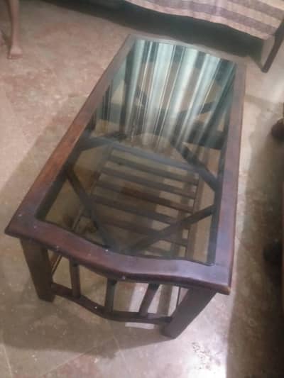 Central coffee table