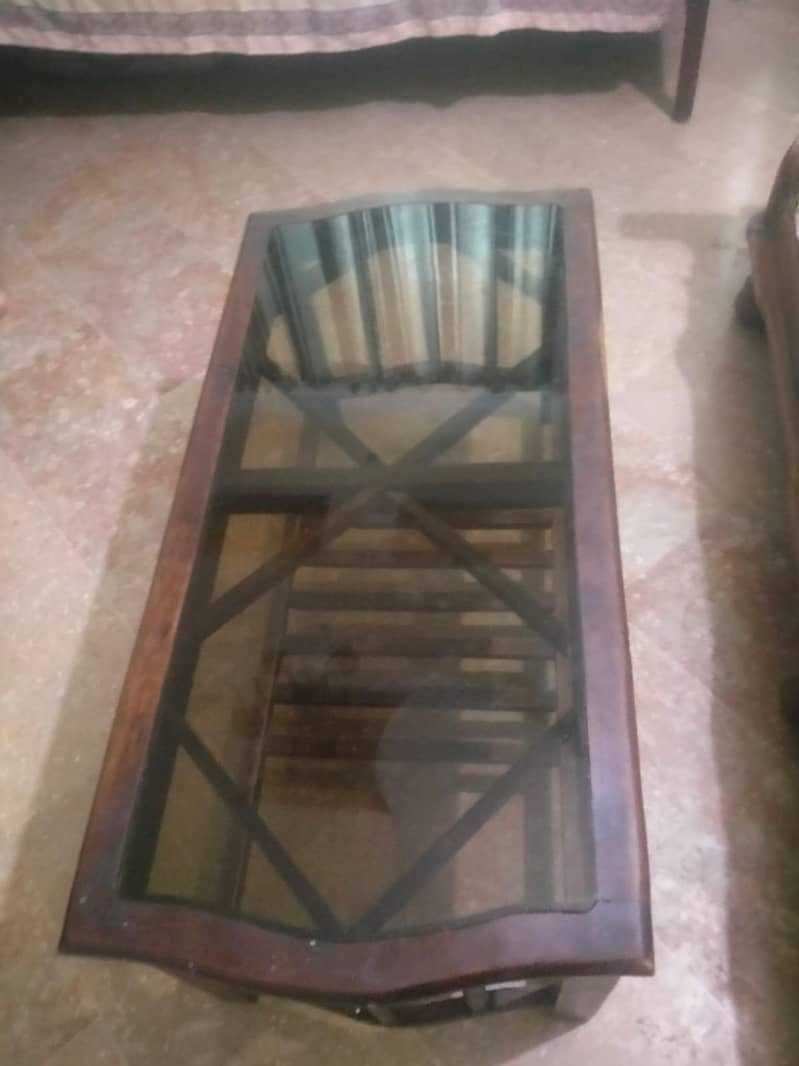 Central coffee table 2
