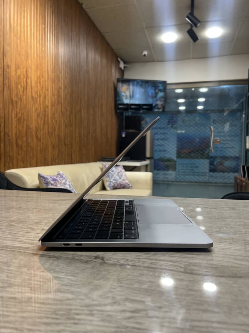 MacBook pro M1 0