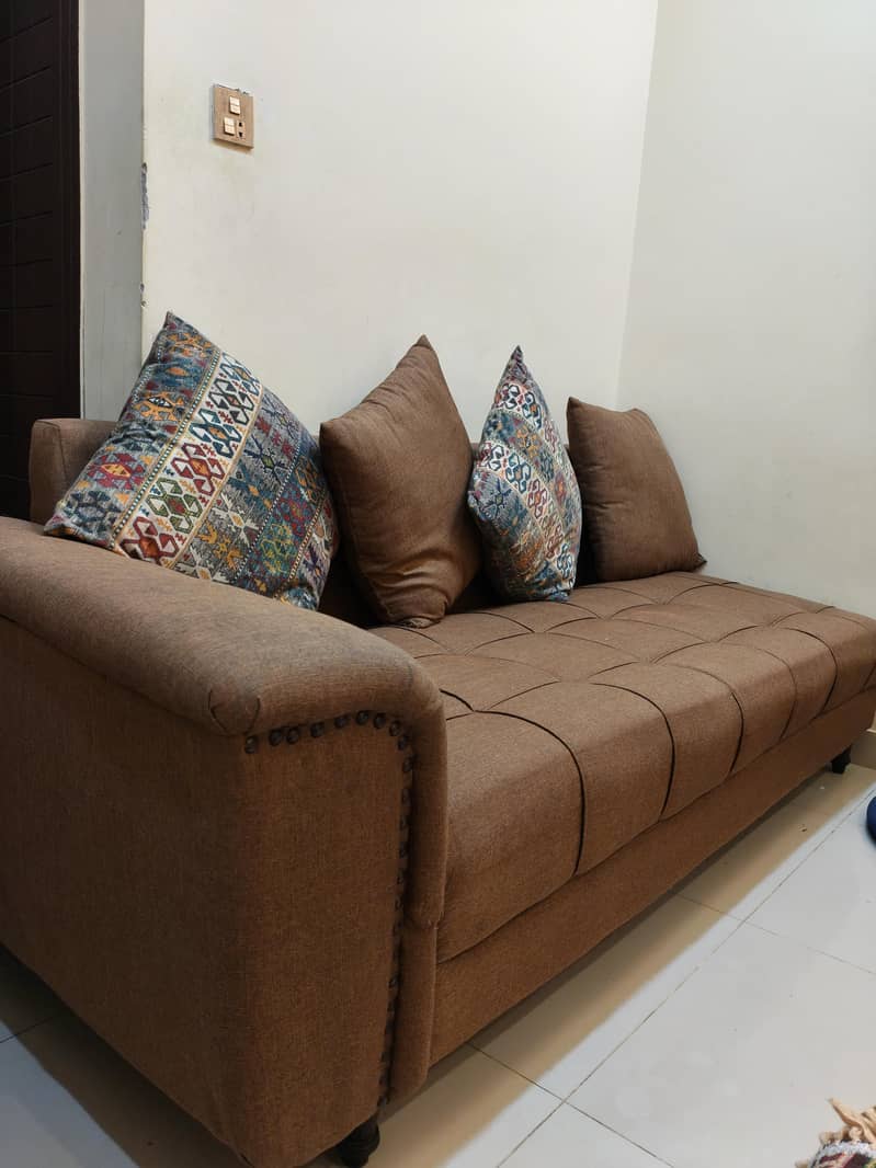 L shaped Sofa 0