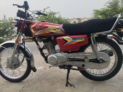 Honda 125Cc Red color for Sale