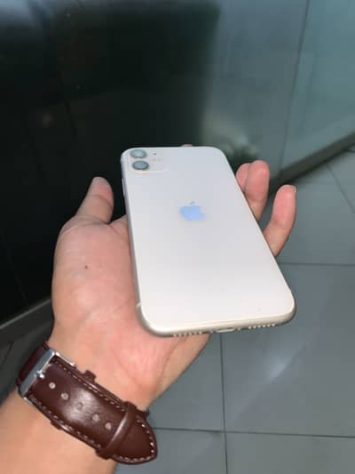 iPhone 11 64 Gb 10/10 condition with box
