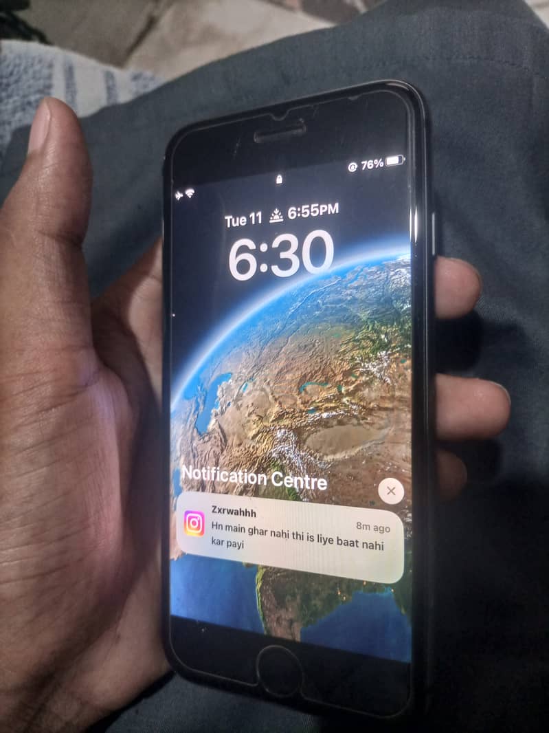 Apple iPhone 8 1