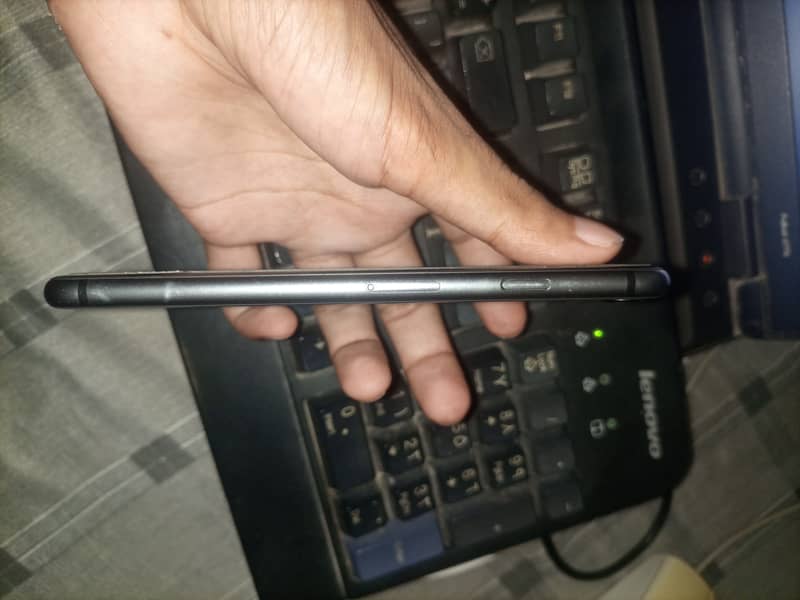Apple iPhone 8 2