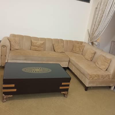 6 seater molty foam slightly used with table