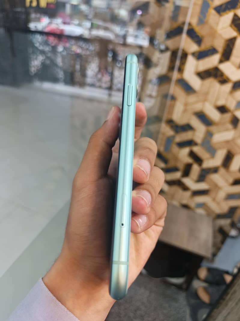 Apple iPhone 11 2