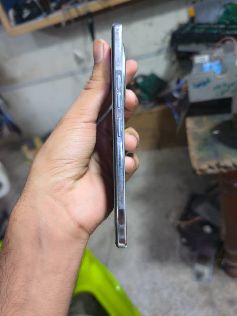 Tecno CAMON 30 1