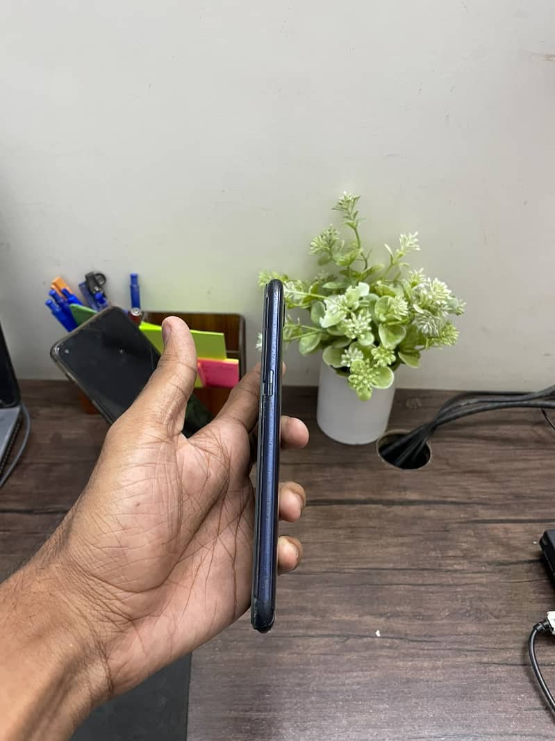 Realme C2 5