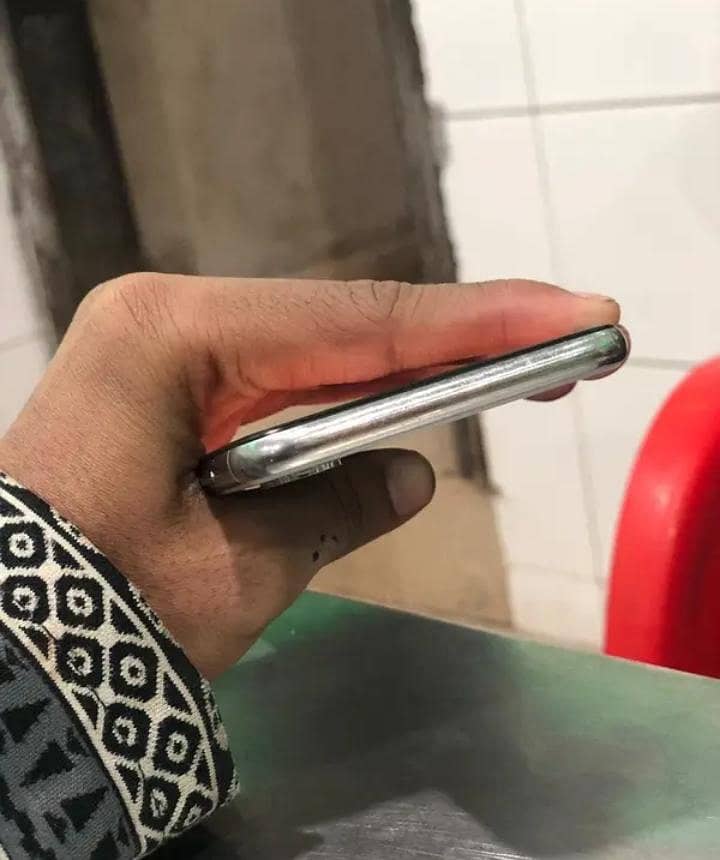 Apple iPhone X 2