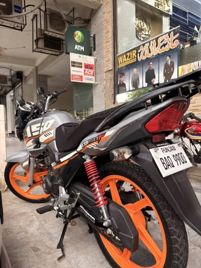 Honda cb 150f 2025 5000k lahore registered excellent condition