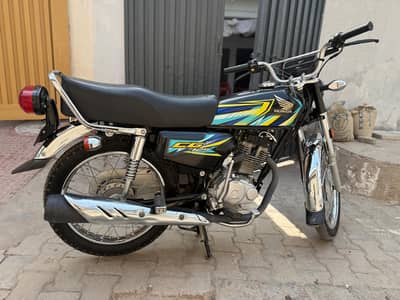Honda CG 125 2025