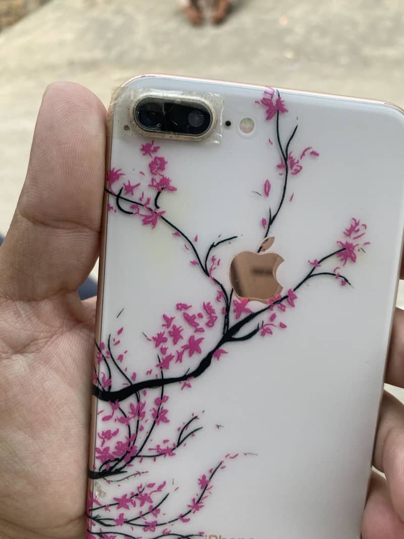 Apple iPhone 8 Plus 2