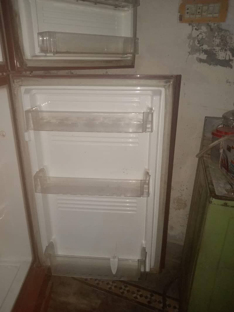 waves refrigerator 8