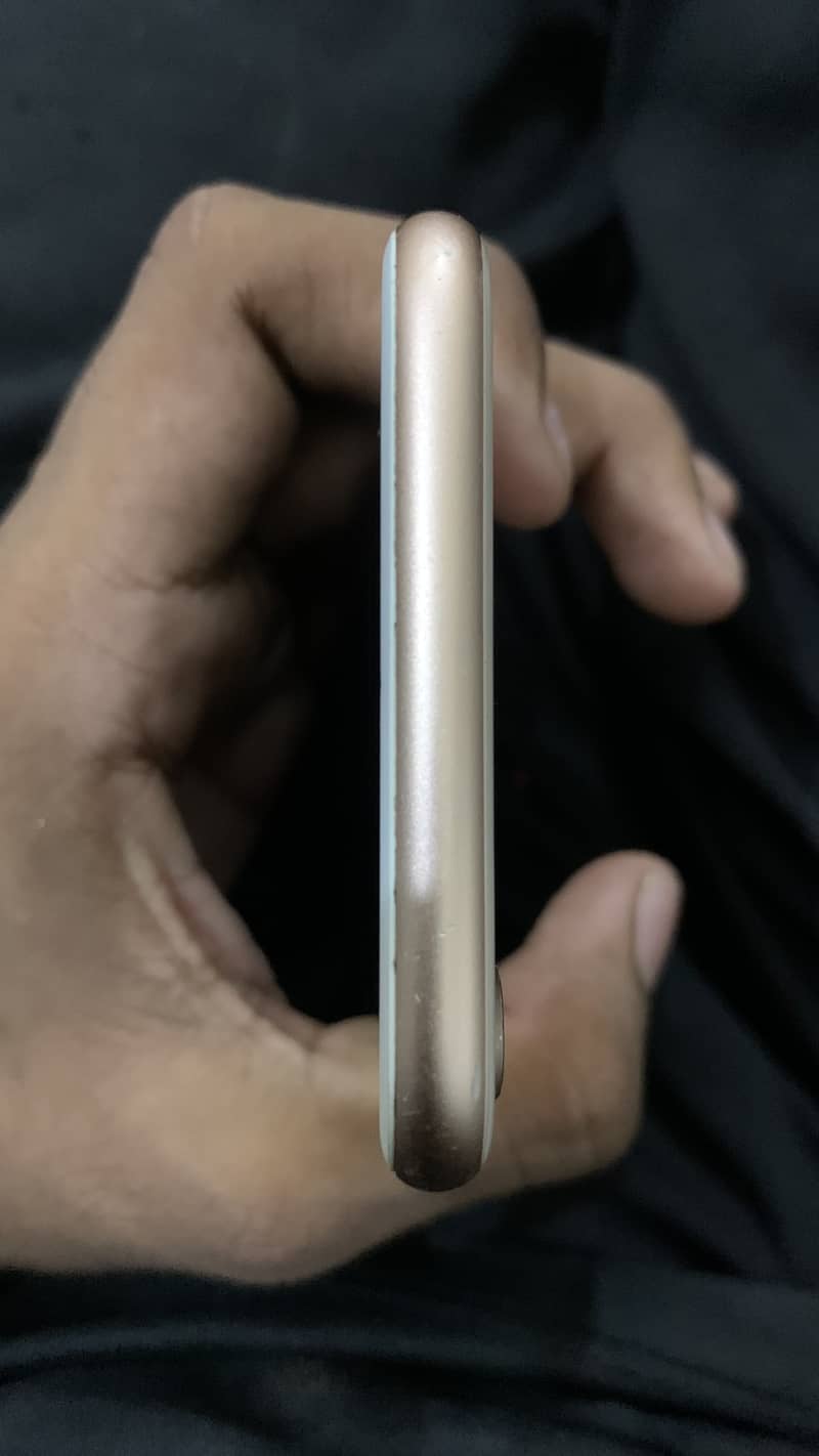 Apple iPhone 8 1