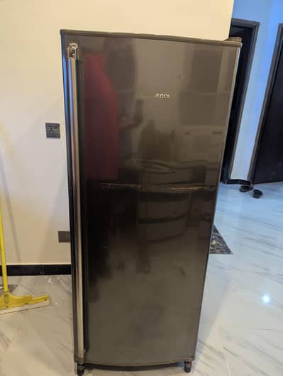 dalwnce freezer for sale very good working