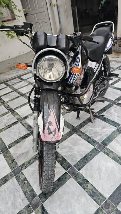 ybr 125